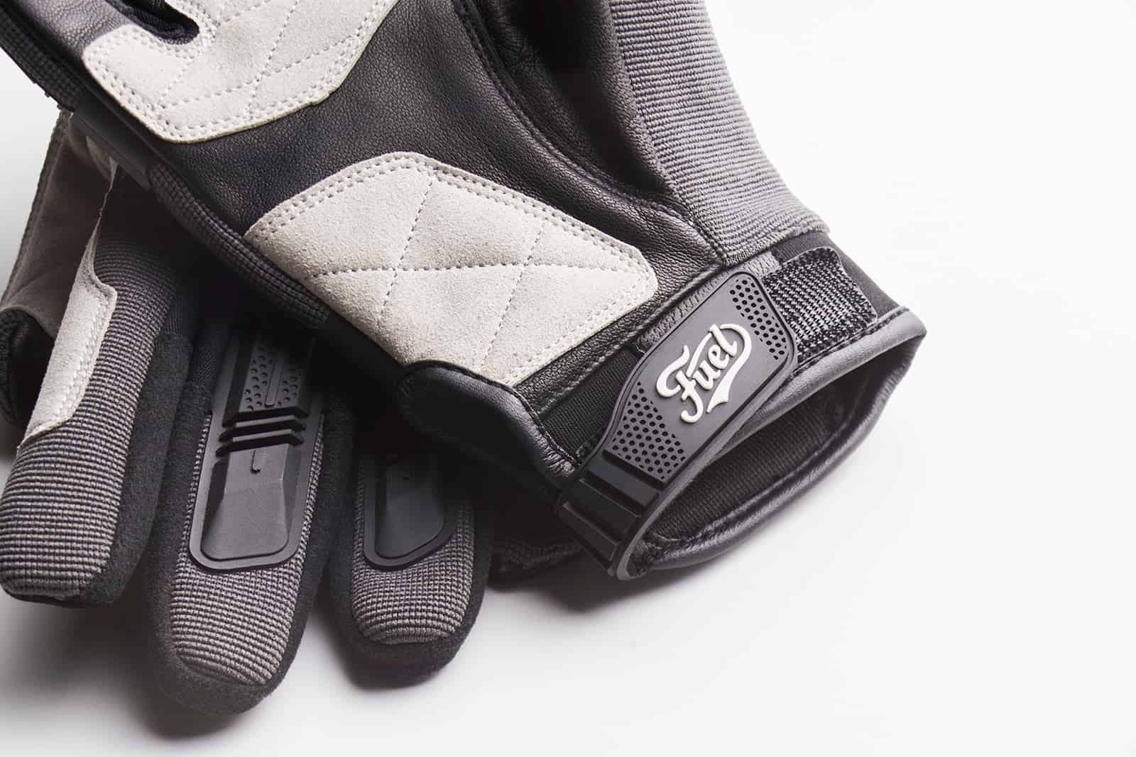 Gloves14_3fc30a86-6f31-4bc6-b419-bfaf77835f66_1800x1800