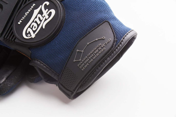 Gloves16_1800x1800