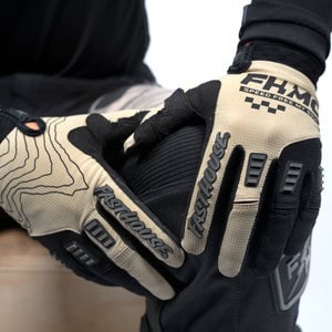 Off-RoadSandCatGlove-Seneca-Black_Detail3_1200_300x