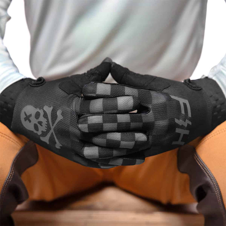 VaporReaperGlove-Black_Detail4_1200