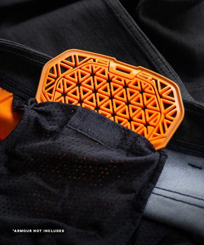 4407-SMP-BLK-D-4-TEXT_400x