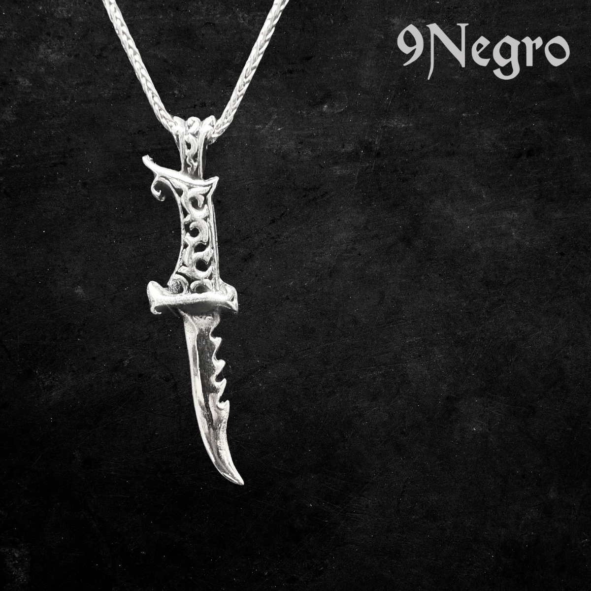 948 - Dije de Plata .925 | 9 Negro