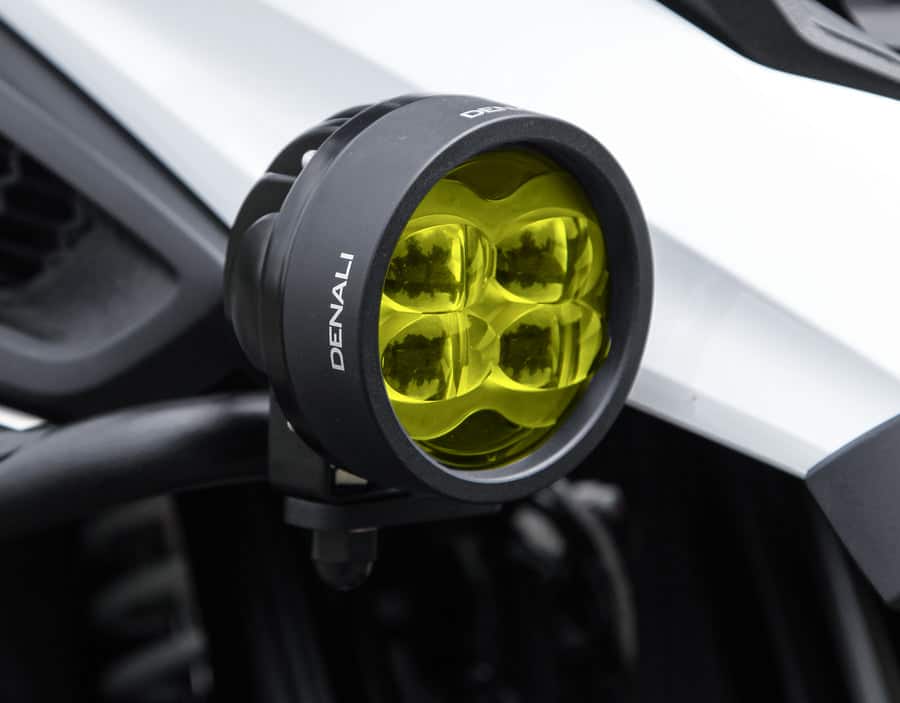 D3FogLightZoomYellow_900x