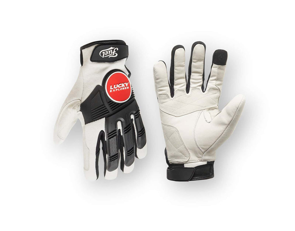 Gloves02_aa8ad1df-050f-4fbc-9cb2-3ddf17f3036e_1800x1800