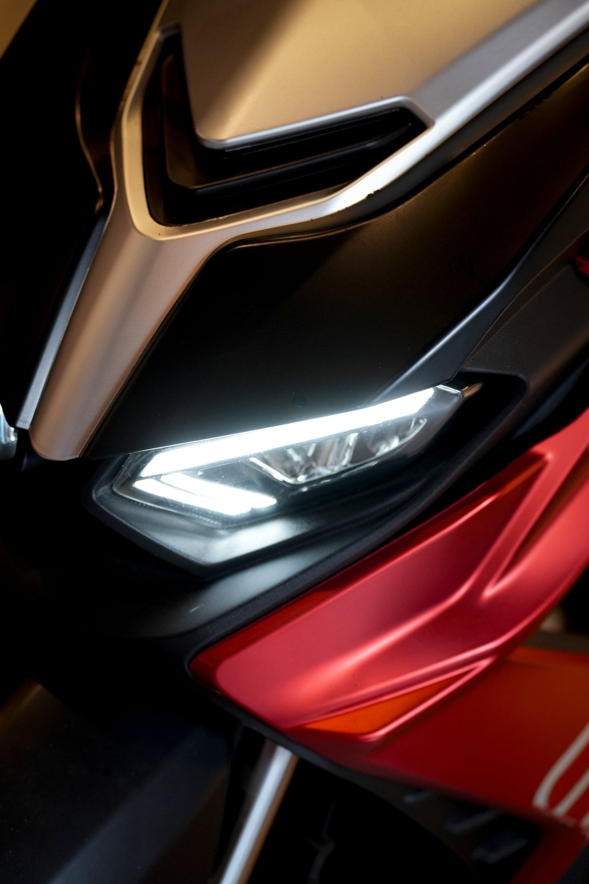 AIMA Tiger S5 Motocicleta Eléctrica Rojo/Gris — vista 3
