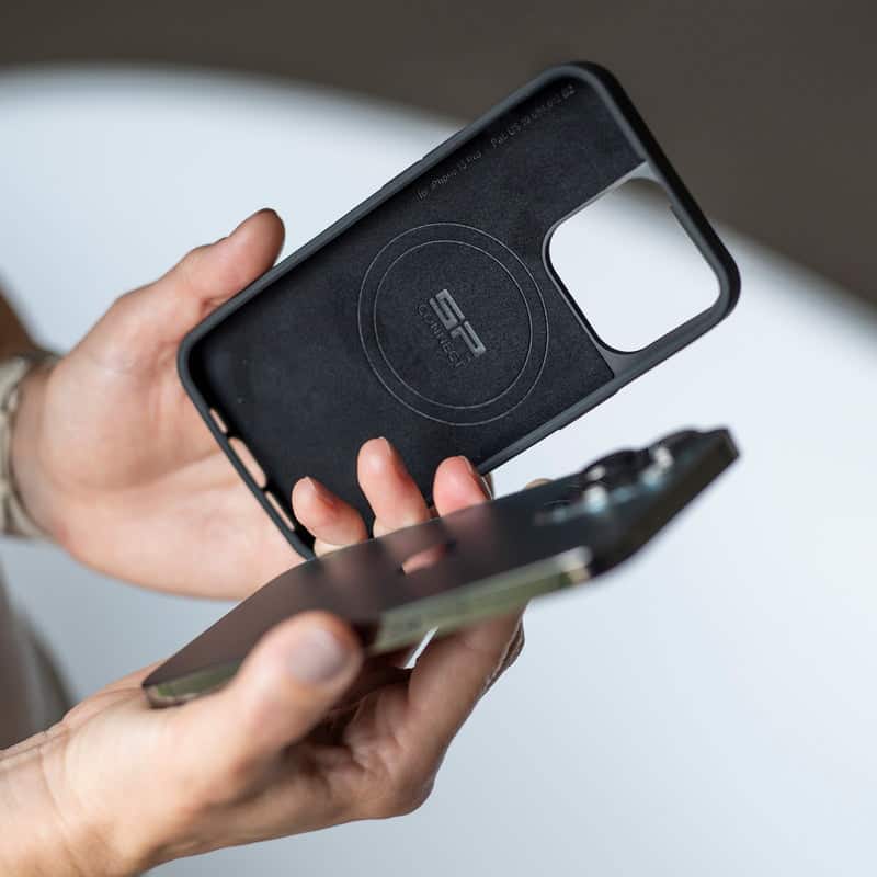 PhoneCase_01_0bcf5f70-62e3-4712-98f8-d651742d0a56_800x