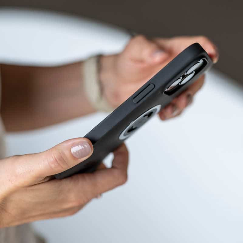 PhoneCase_02_de2da04e-5ae3-4118-8a04-dec345a31b56_800x