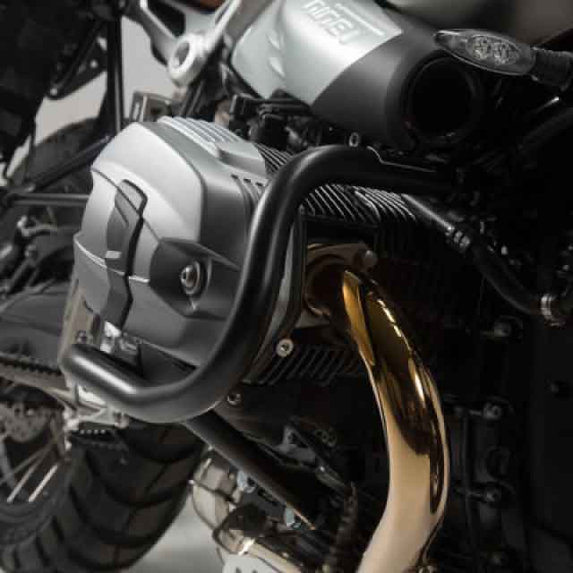 Protecciones-laterales-de-motor-Negro.-BMW-R-NineT_1