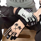 SpeedStyleFortuneGlove-Mint-Peach_Detail2_1200