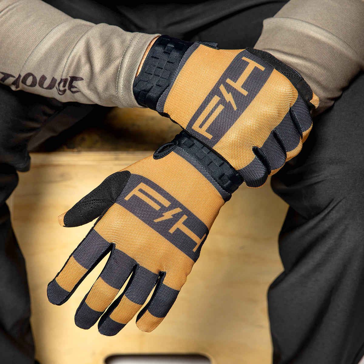 FASTHOUSE Vapor Ray Glove — vista 5