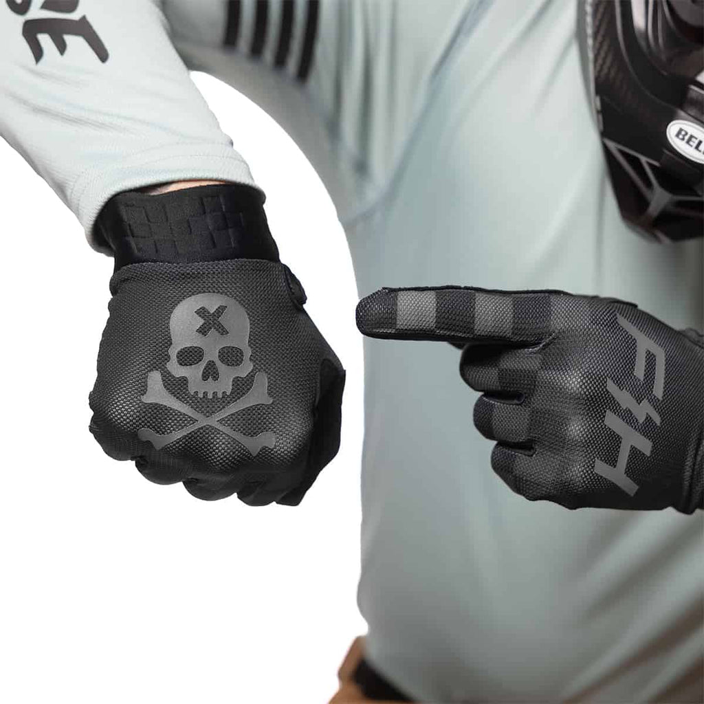 VaporReaperGlove-Black_Detail2_1200