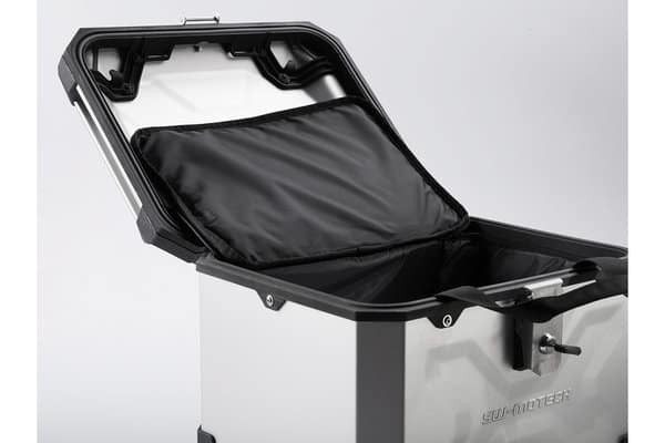 alk_00_733_15000_s_3_TRAX_ADV_Topcase_Plateado