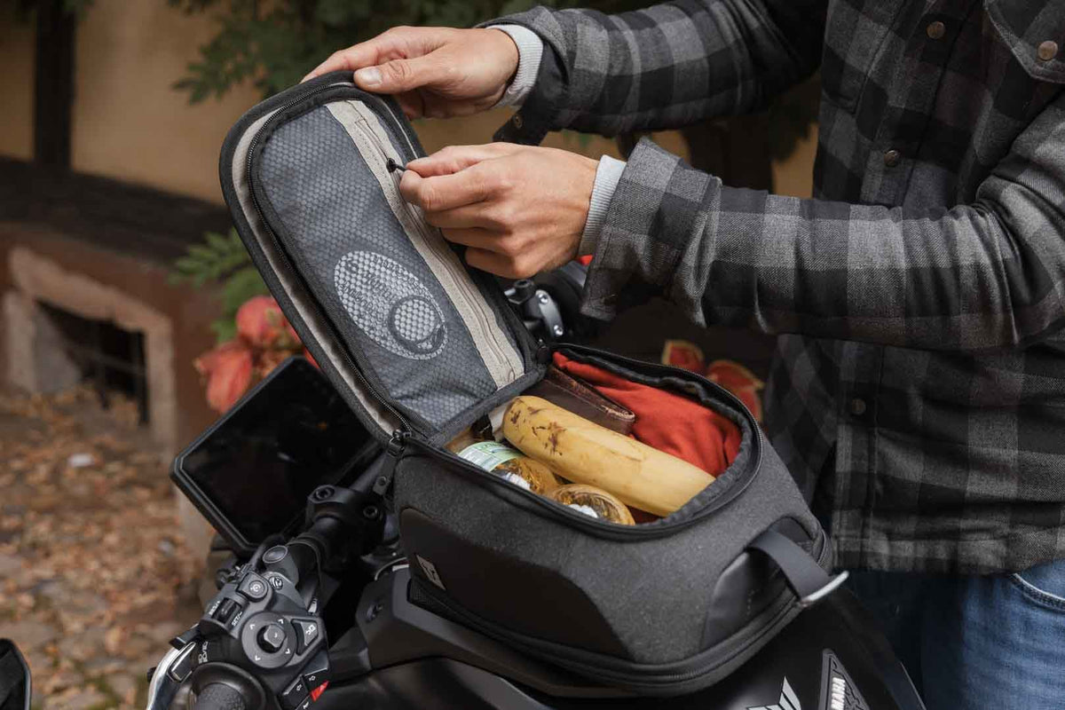 SW-Motech Legend Gear LT4 Tank Bag 4-6L Black