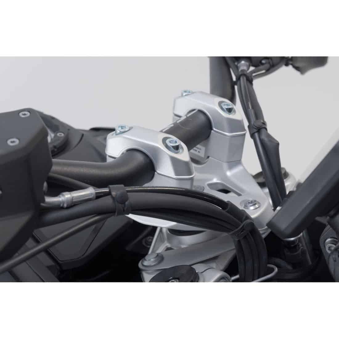 BMW R 1300 GS equipada con accesorios SW-Motech