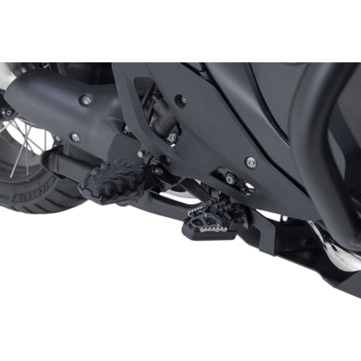 BMW R 1300 GS equipada con accesorios SW-Motech