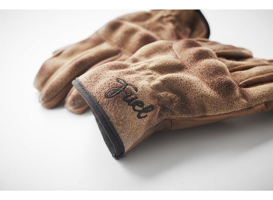 flat-glove-detail_1800x1800_d23a855f-c741-42d8-8ea5-22dfa244cee6_540x