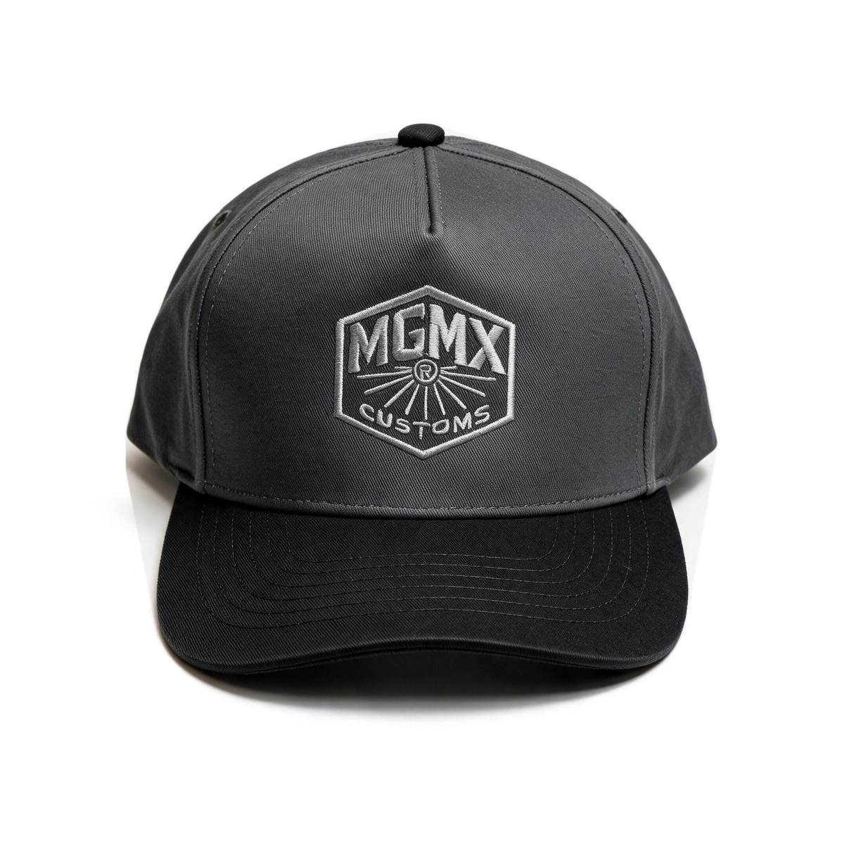 Gorra Machine Garage MGMX Gris con Visera Negra — vista frontal, composición uniforme