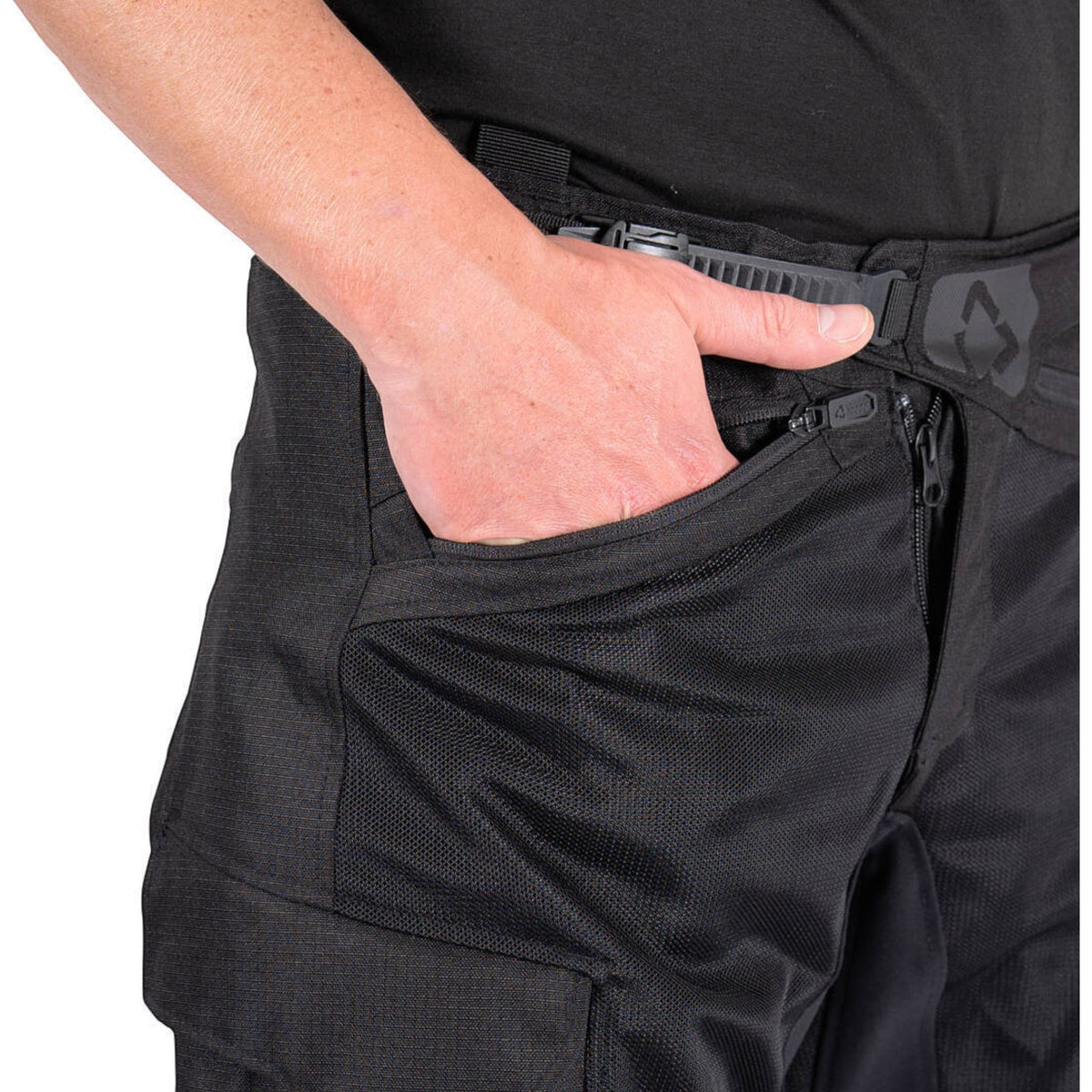 Leatt ADV FlowTour 5.5 – Pantalón Adventure Black
