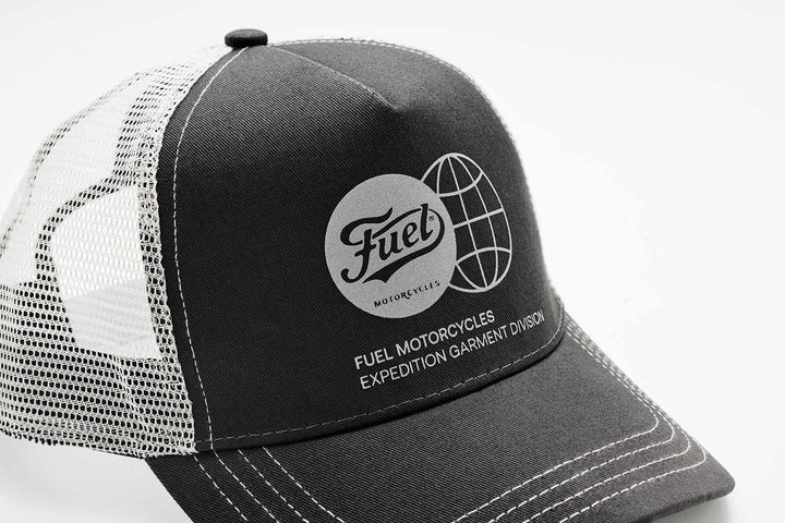 logo-black-cap-detail_1800x1800