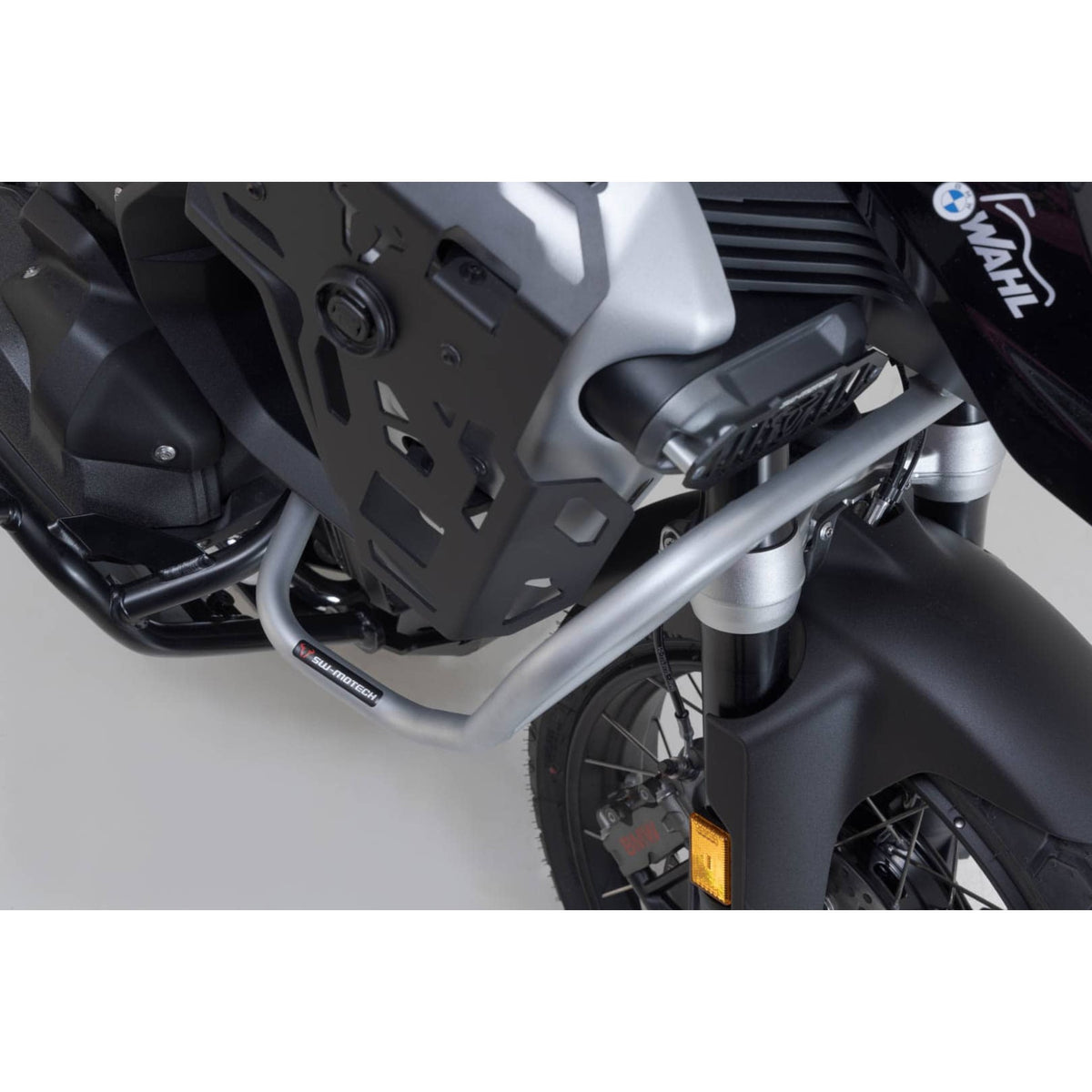Defensas Altas BMW R 1300 GS Adventure (2024+) Acero Inoxidable | SW Motech de SW-MOTECH — vista 5