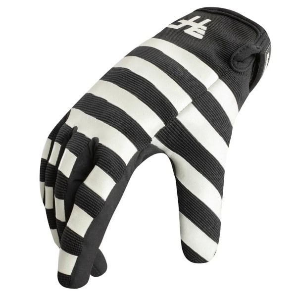 st-quentin-light-gloves (8)