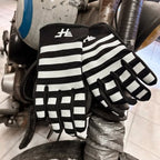 st-quentin-light-gloves