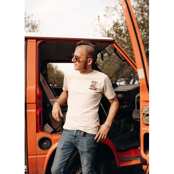 Holyfreedom Revenge Tee — vista 4