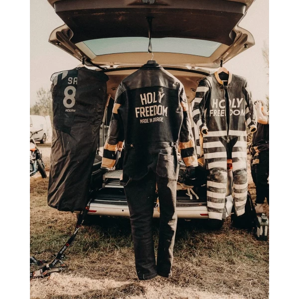 HOLYFREEDOM TUTONERO